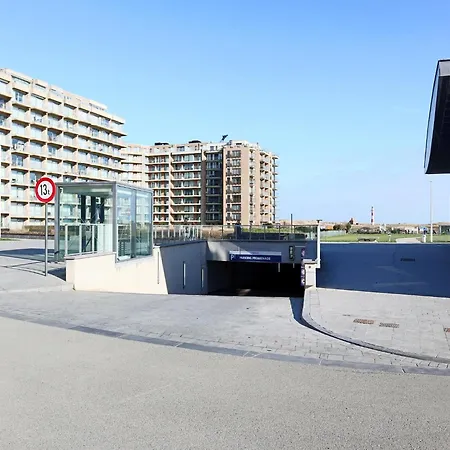 In Near The Beach, Cleaning Included * Nieuwpoort