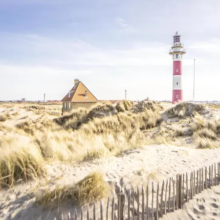 In Near The Beach, Cleaning Included Lägenhet